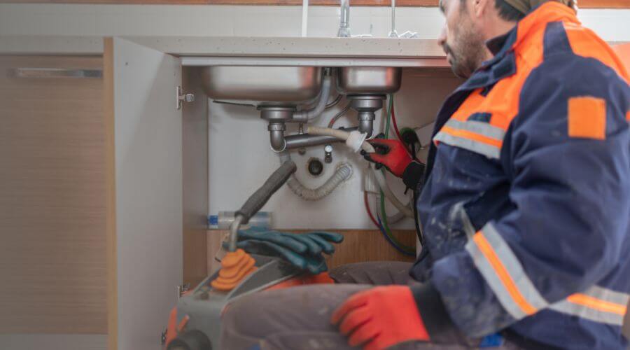 Local annual plumbing maintenance in Farmington, IL